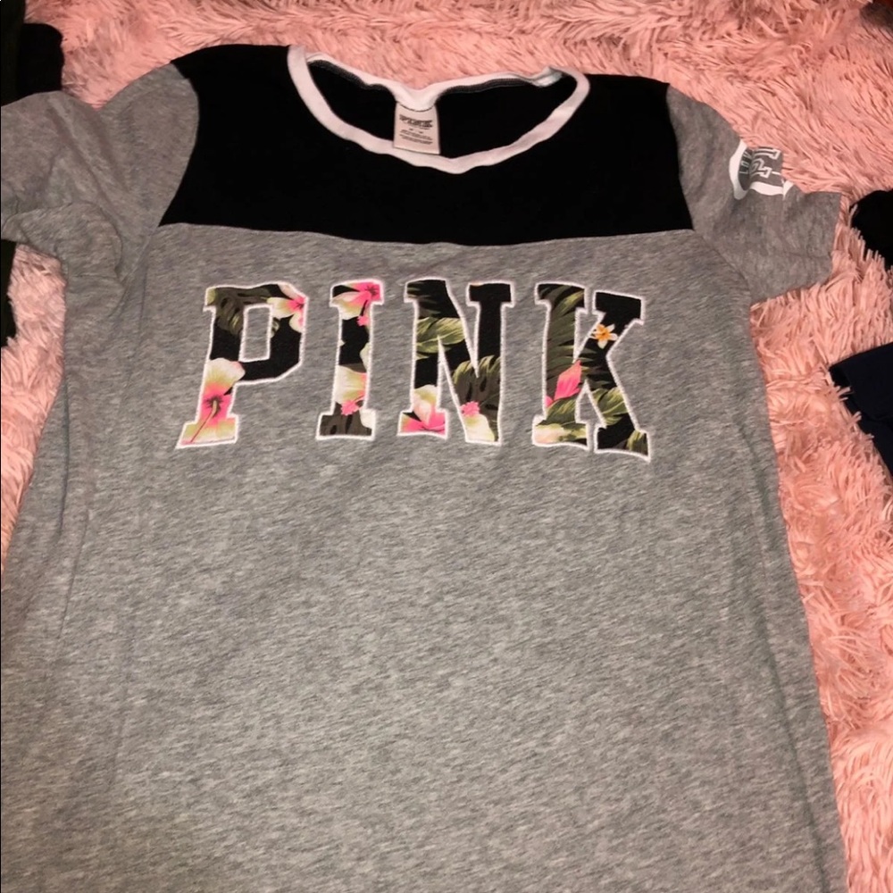 Victoria Secret Pink T Shirt.
